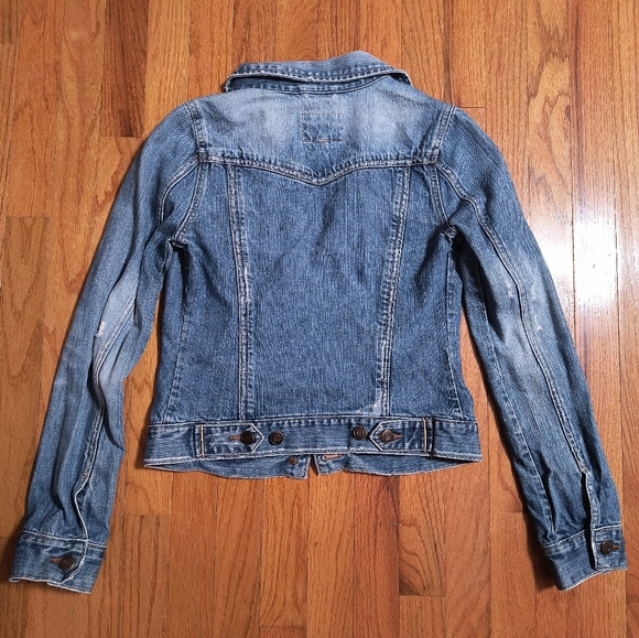Abercrombie Vintage distressed blue jean denim jacket, size junior large - Picture 8 of 10